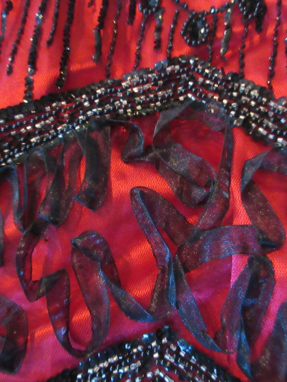 Incredible Black Net Beaded netting over Red  Gown, Rose Titanic dress vibes M - Picture 4 of 9